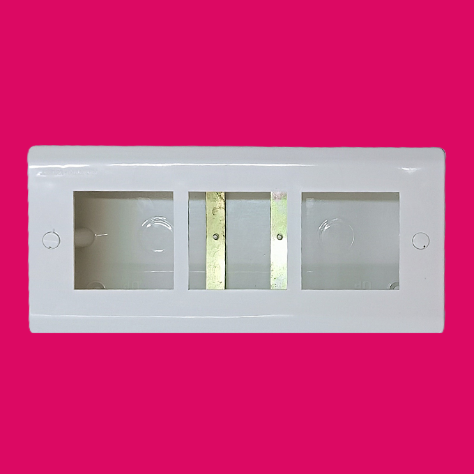 6 SM Box North West, Surface Mounted 6M Box (White) - Image 3