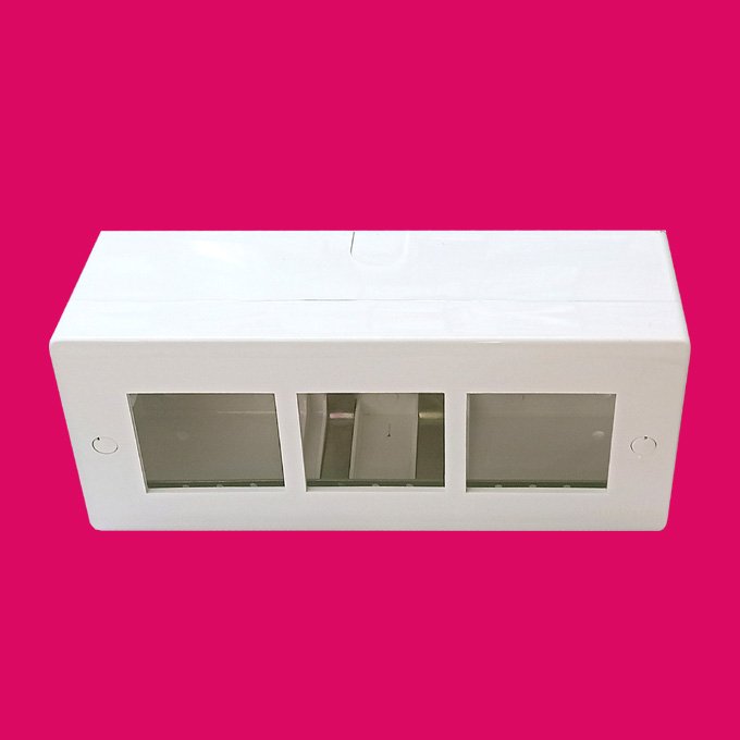 6 SM Box North West, Surface Mounted 6M Box (White)